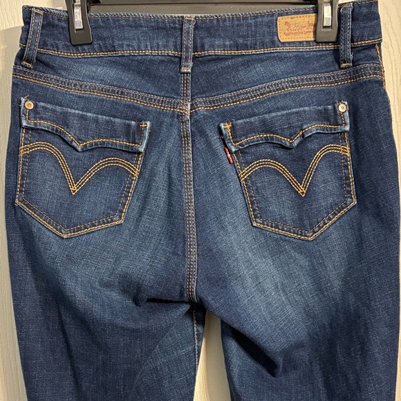 Levi's Indigo Boot Cut Women's Jeans - Picture 4 of 7